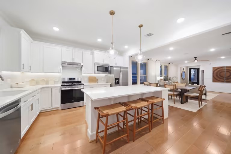 Property Photo: 121 Crossbar Street TX 78633