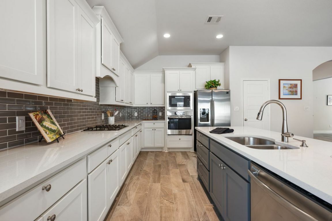 Property Photo: 128 Saturnia Drive TX 78628