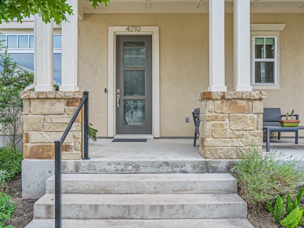 Property Photo: 4710 Herzog Street TX 78723