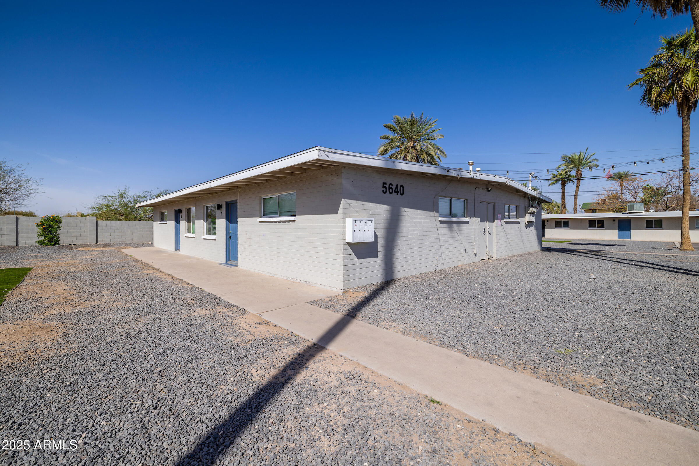 5640 S Montezuma Street  Phoenix AZ 85041 photo