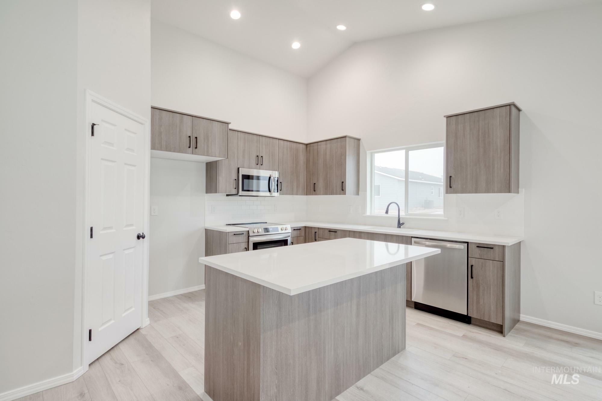 Property Photo: 2734 N Arroyo Vista Way ID 83634
