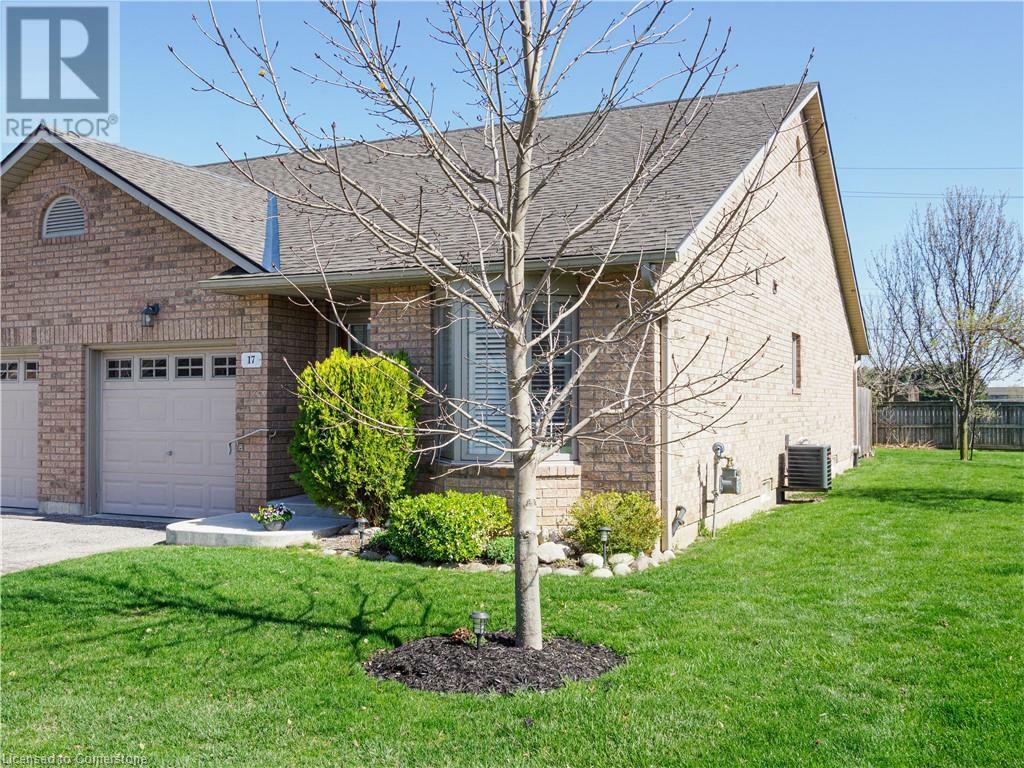 Property Photo: 19 Somerset Drive 17 ON N0A 1N7