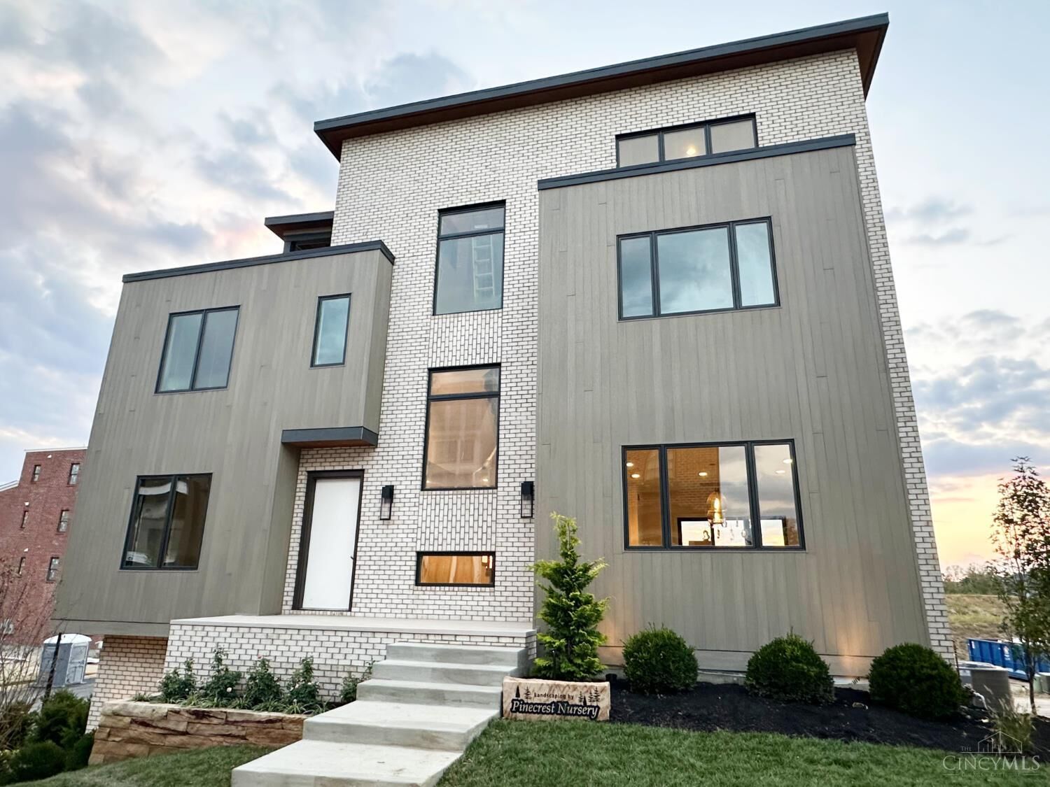 Property Photo: 2920 Three Oaks Lane OH 45209