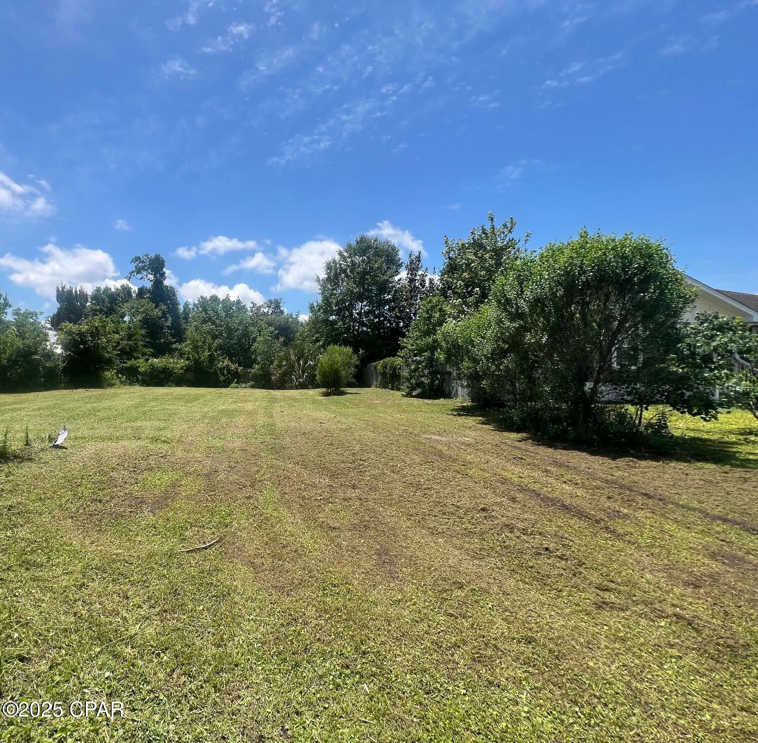 Property Photo: 905 W 3rd Street FL 32444