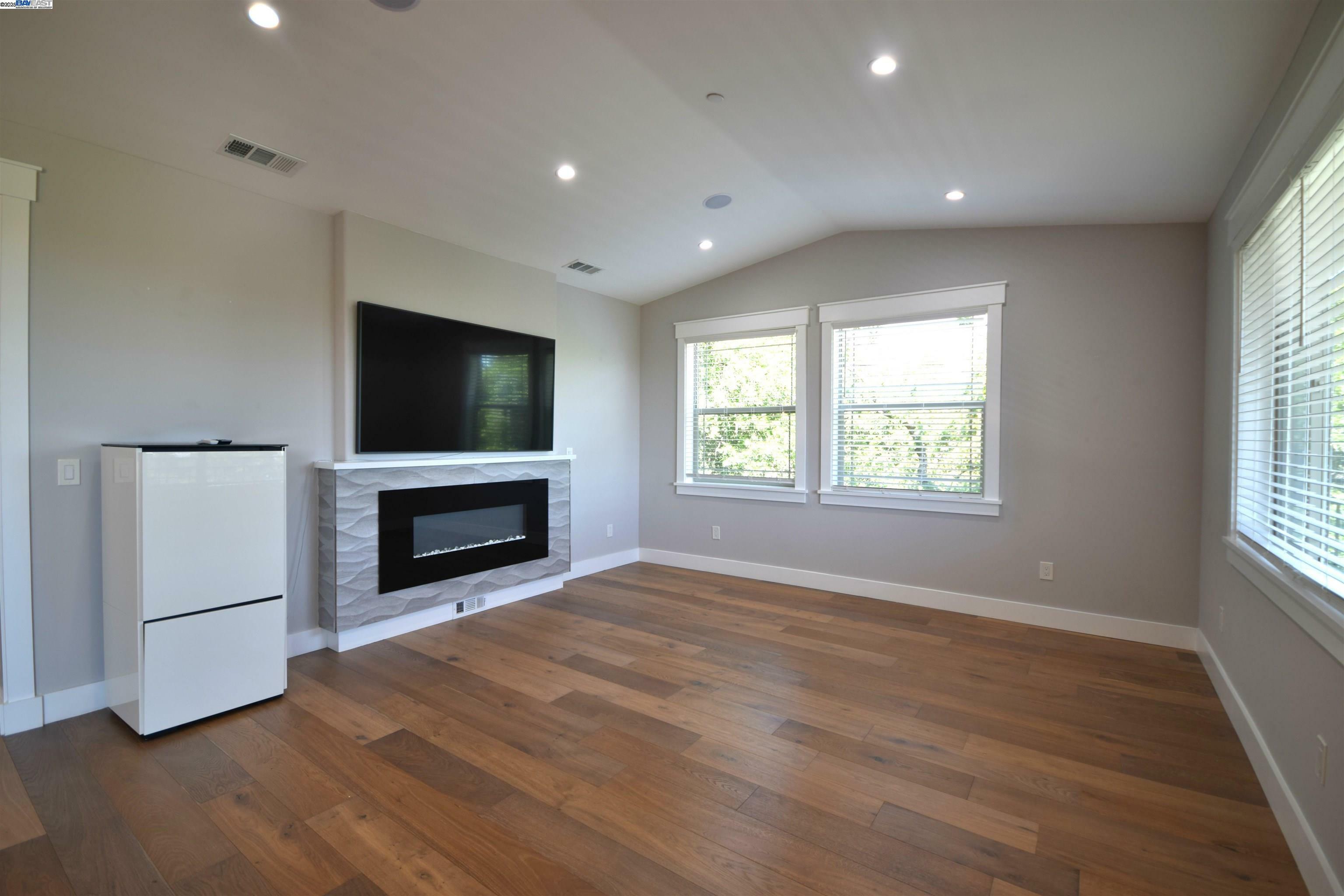 Property Photo: 1516 Pleasant Hill Rd CA 94549