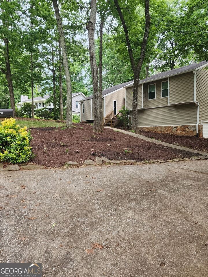 Property Photo:  6739 Valley Court  GA 30135 