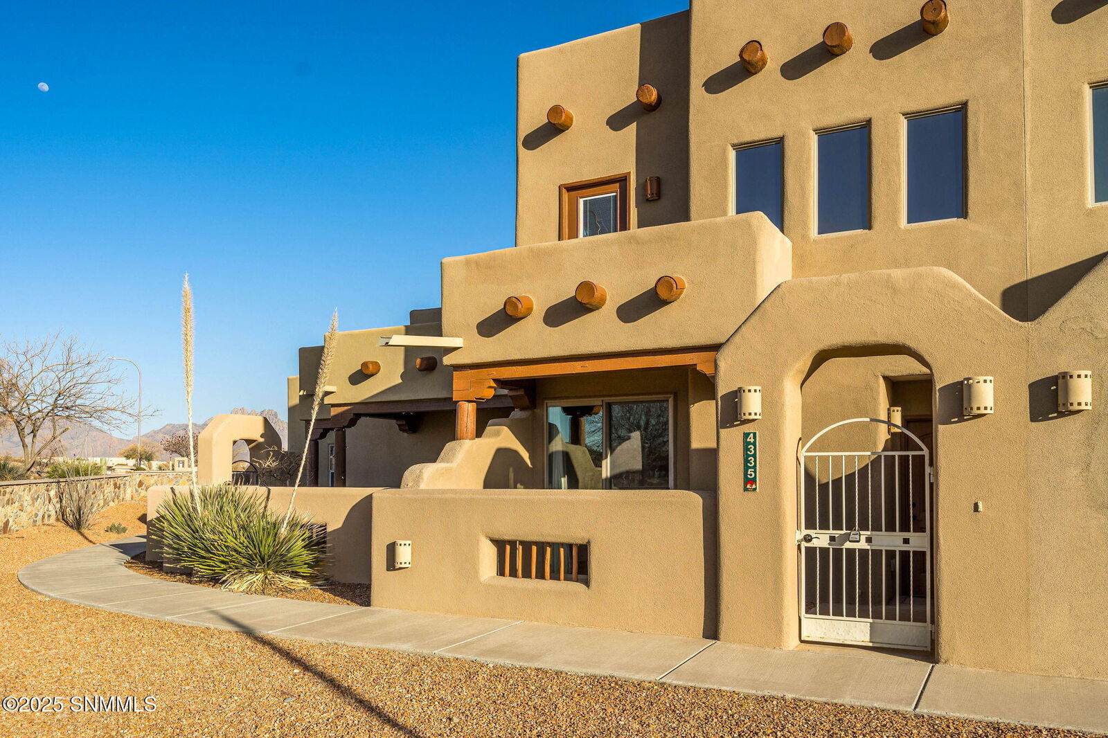 Property Photo:  4335 Nambe Court  NM 88011 