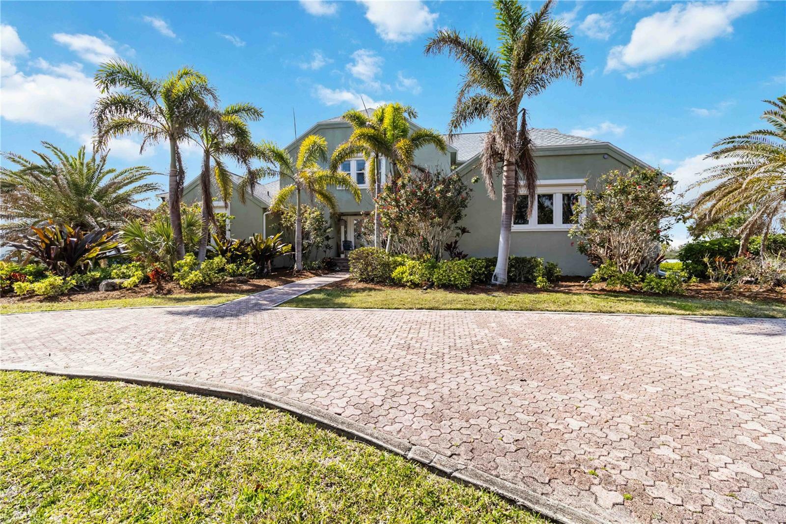 Property Photo:  524 Lyons Bay Road  FL 34275 