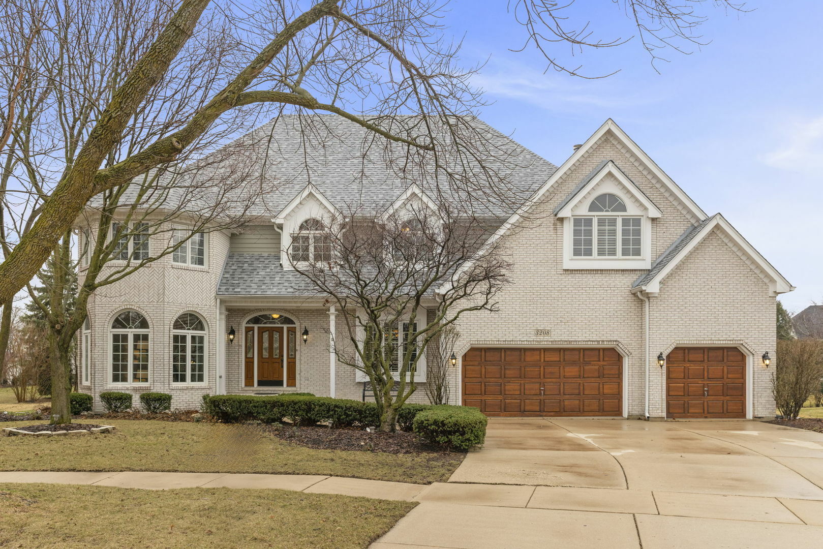 Property Photo: 3208 Plantation Court IL 60564