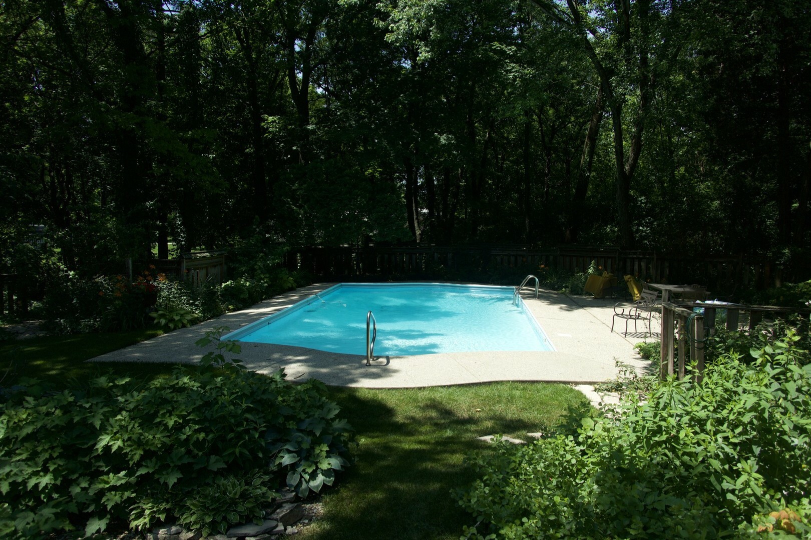 Property Photo:  118 Carriage Road  IL 60010 