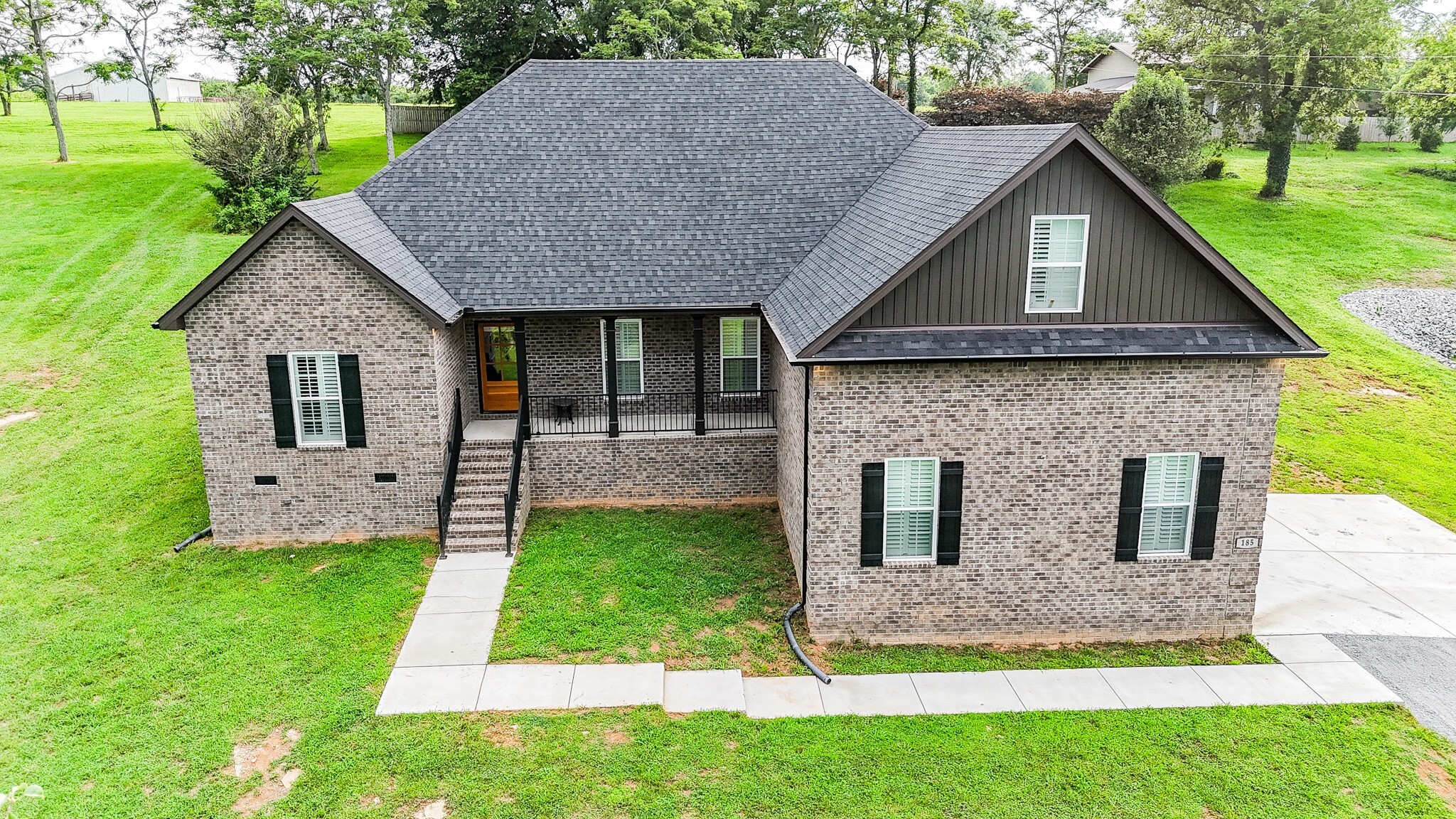 Property Photo: 185 Mullins Mill Rd TN 37160