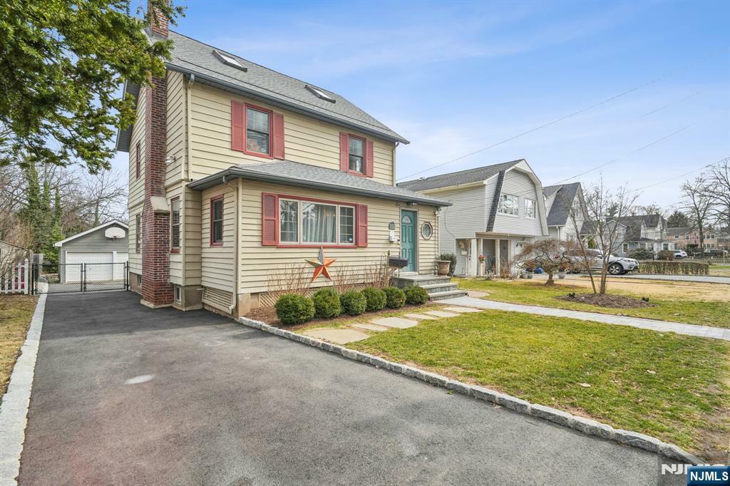 105 Grove Avenue  Verona NJ 07044 photo