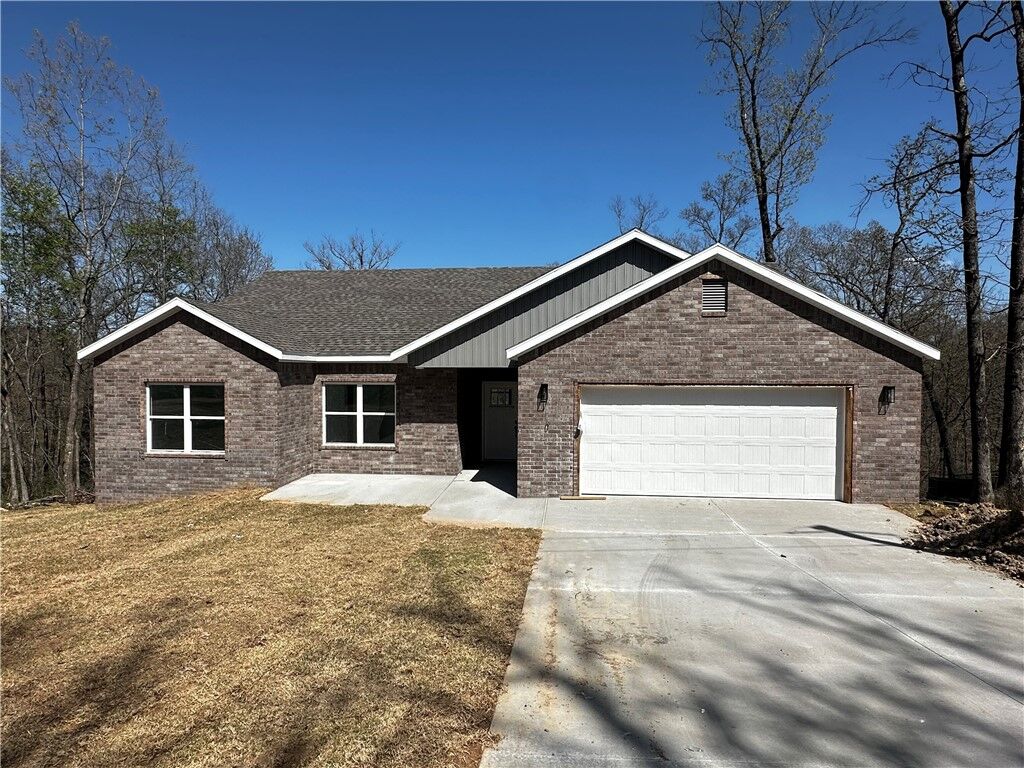 Property Photo:  28 Rupert Lane  AR 72715 