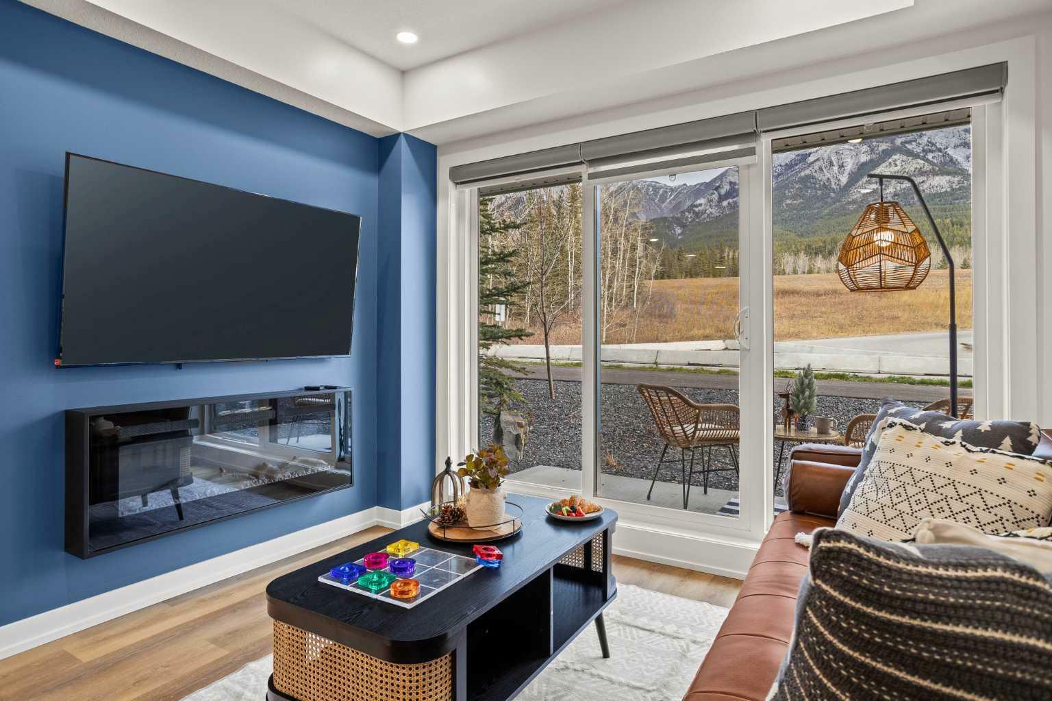 Property Photo: 1717 Mountain Avenue 103 AB T2W 2W1