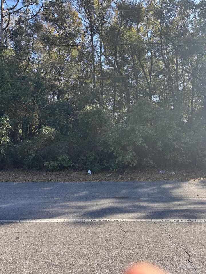 Property Photo:  800 Blk Olive Rd  FL 32514 