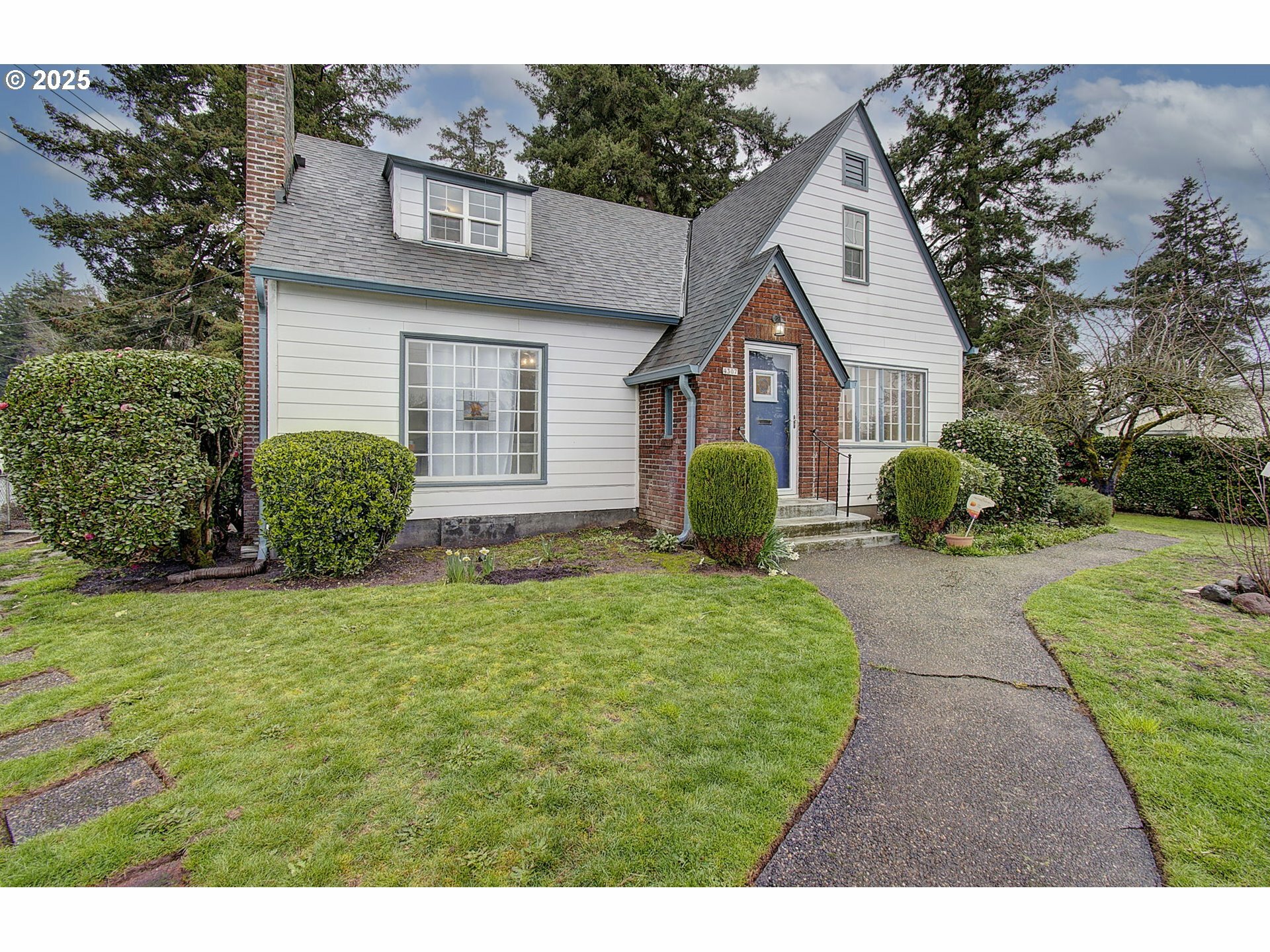 4307 NE 102nd Ave  Portland OR 97220 photo