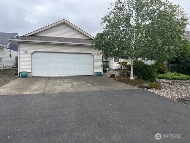 Property Photo: 114 Sunrise Avenue SE WA 98569