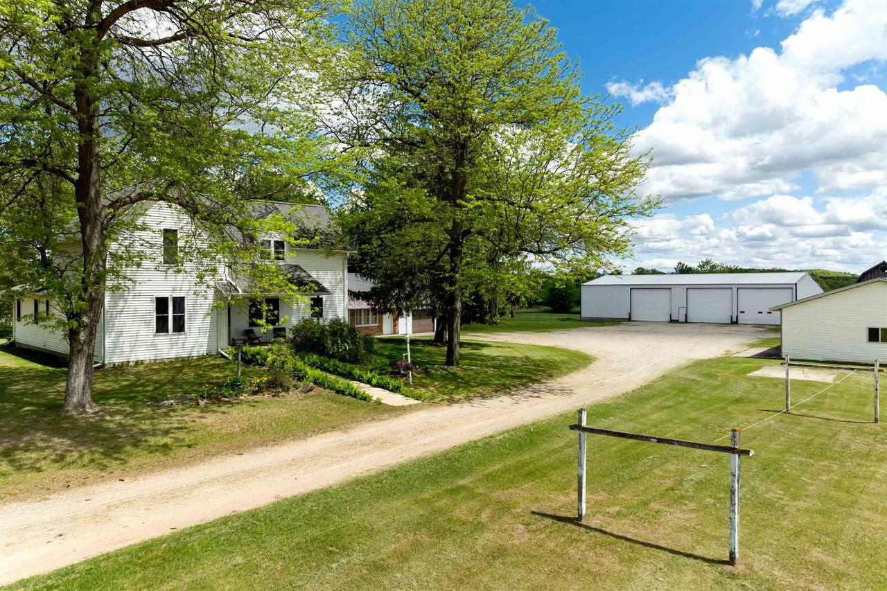 Property Photo: N402 24th Avenue WI 54960