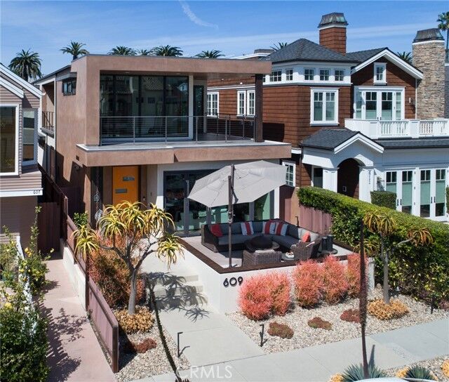 Property Photo: 609 Marigold Avenue CA 92625