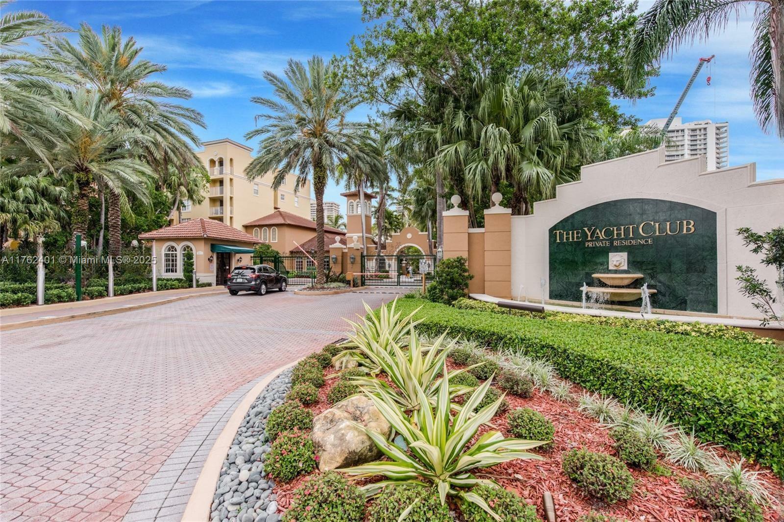 Property Photo: 19555 E Country Club Dr 8502 FL 33180