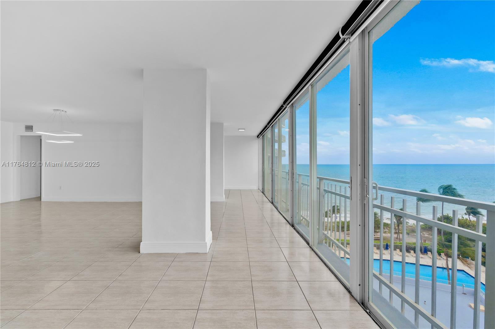 Property Photo: 600 Grapetree Dr 8cs FL 33149