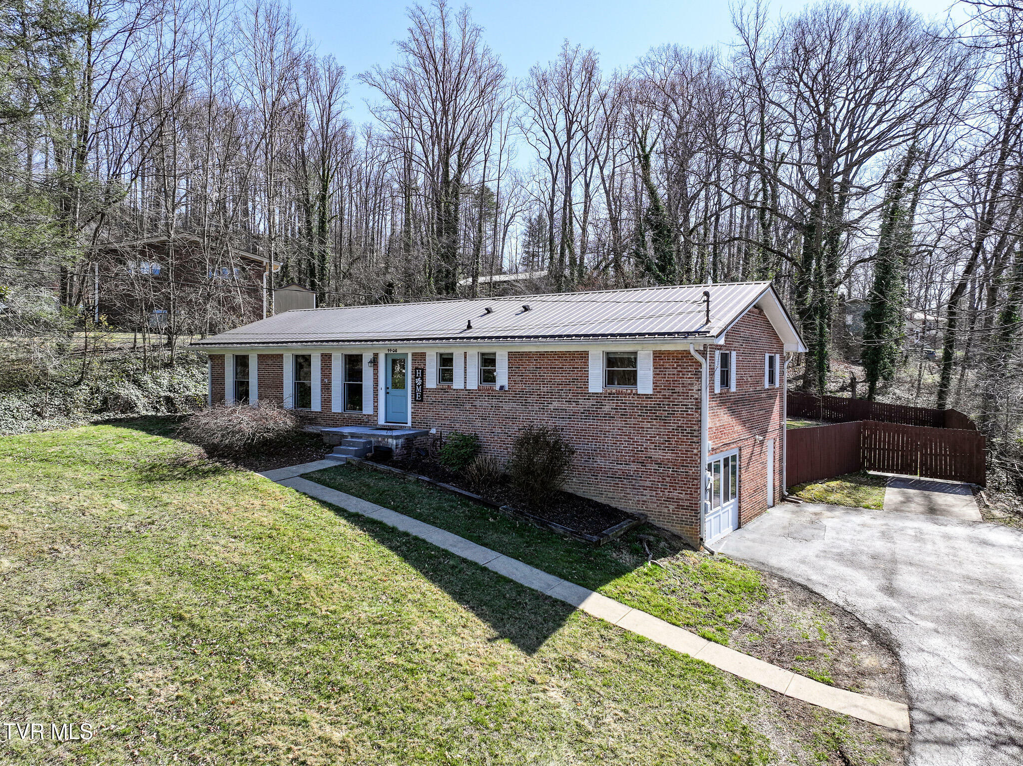 Property Photo:  1408 Woodmont Drive  TN 37743 