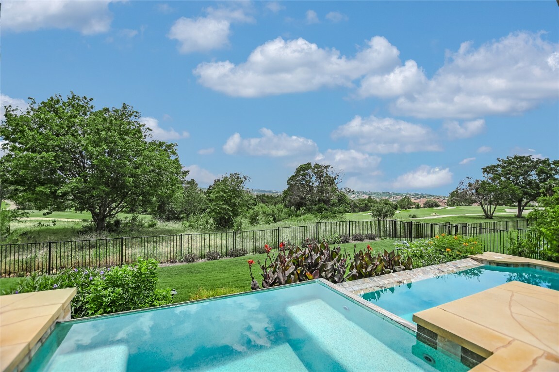 Property Photo: 211 Jack Nicklaus Drive TX 78738