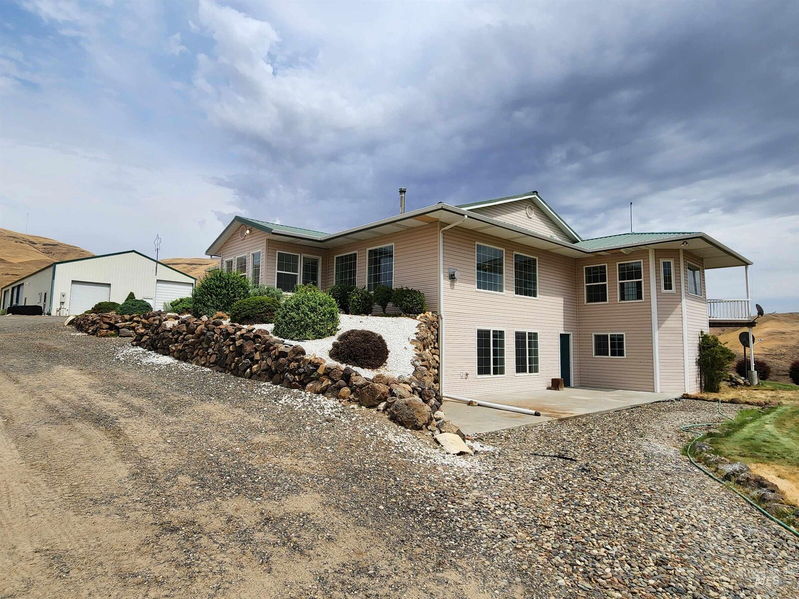 Home for sale in Clarkston: 2871 Hwy 12, Clarkston, WA 99403