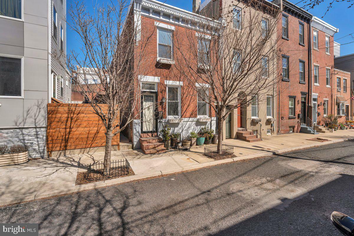2207 E Gordon Street  Philadelphia PA 19125 photo