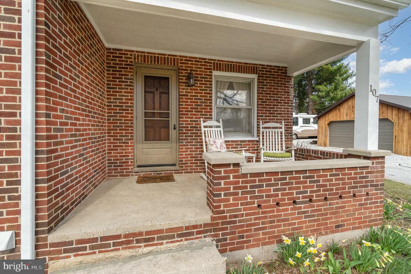 Property Photo: 107 Moulstown Road PA 17301