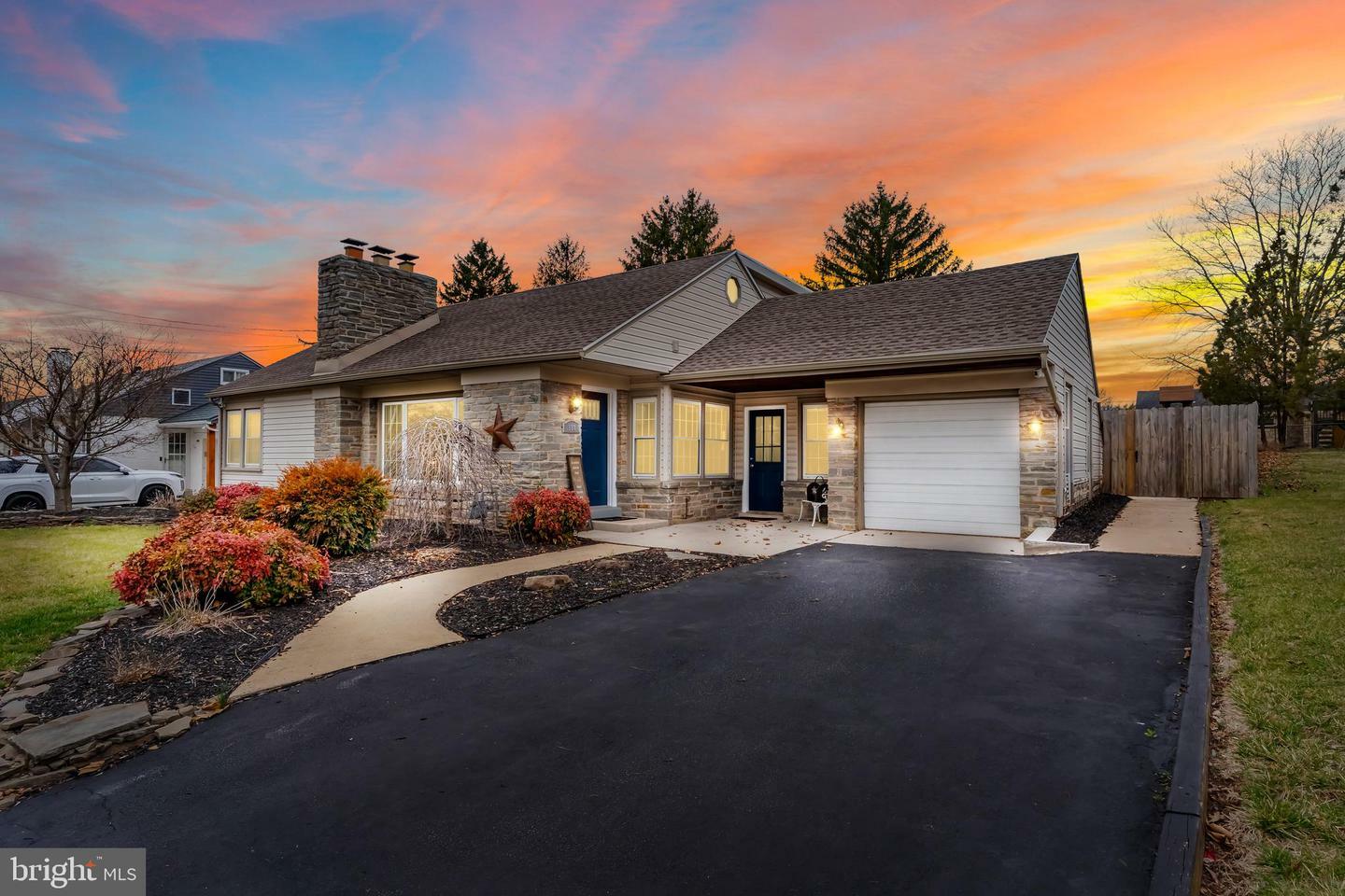 Property Photo: 118 Fairview Avenue PA 17315