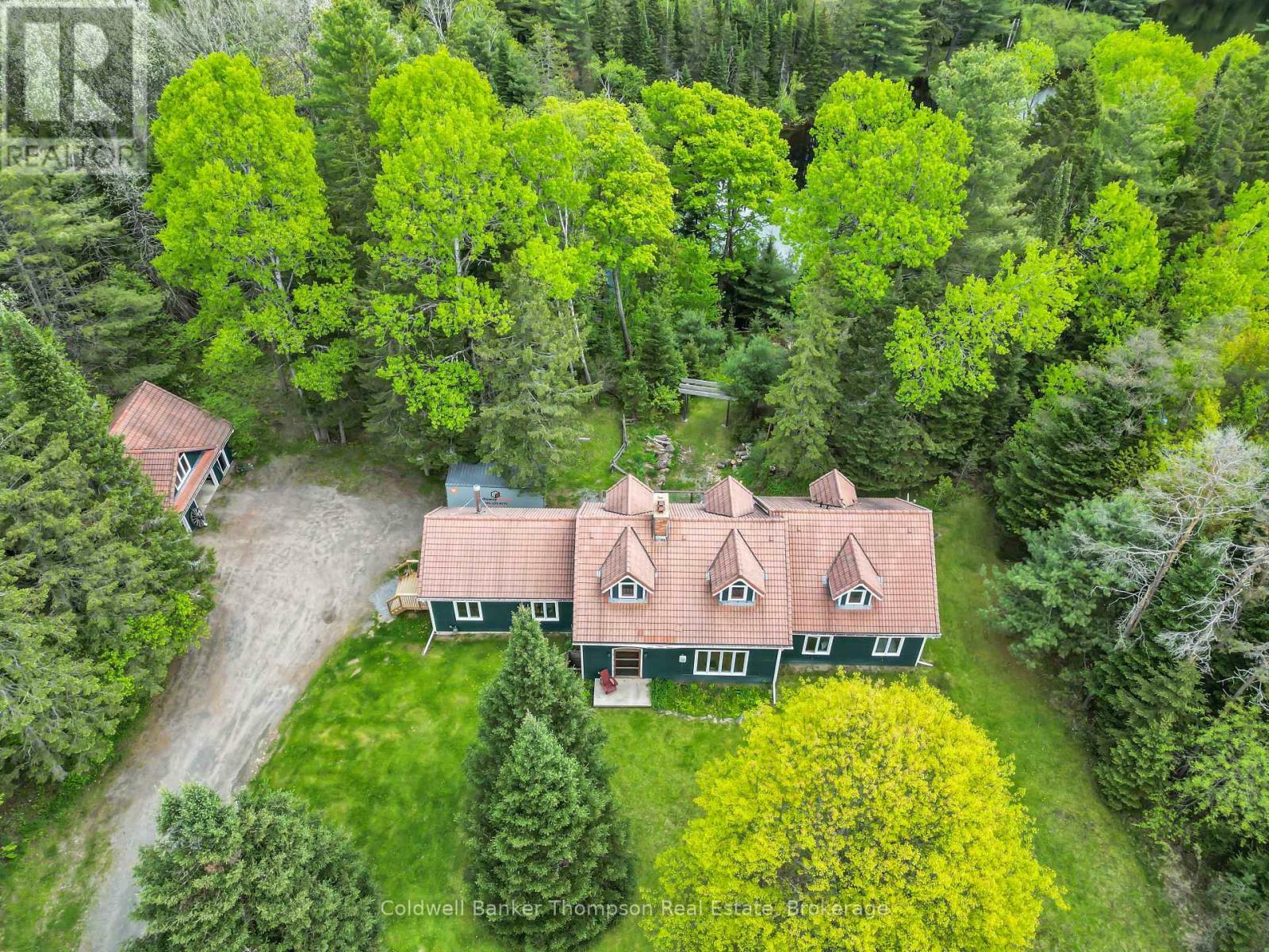 Property Photo: 43 Hiawatha Drive ON P0B 1L0