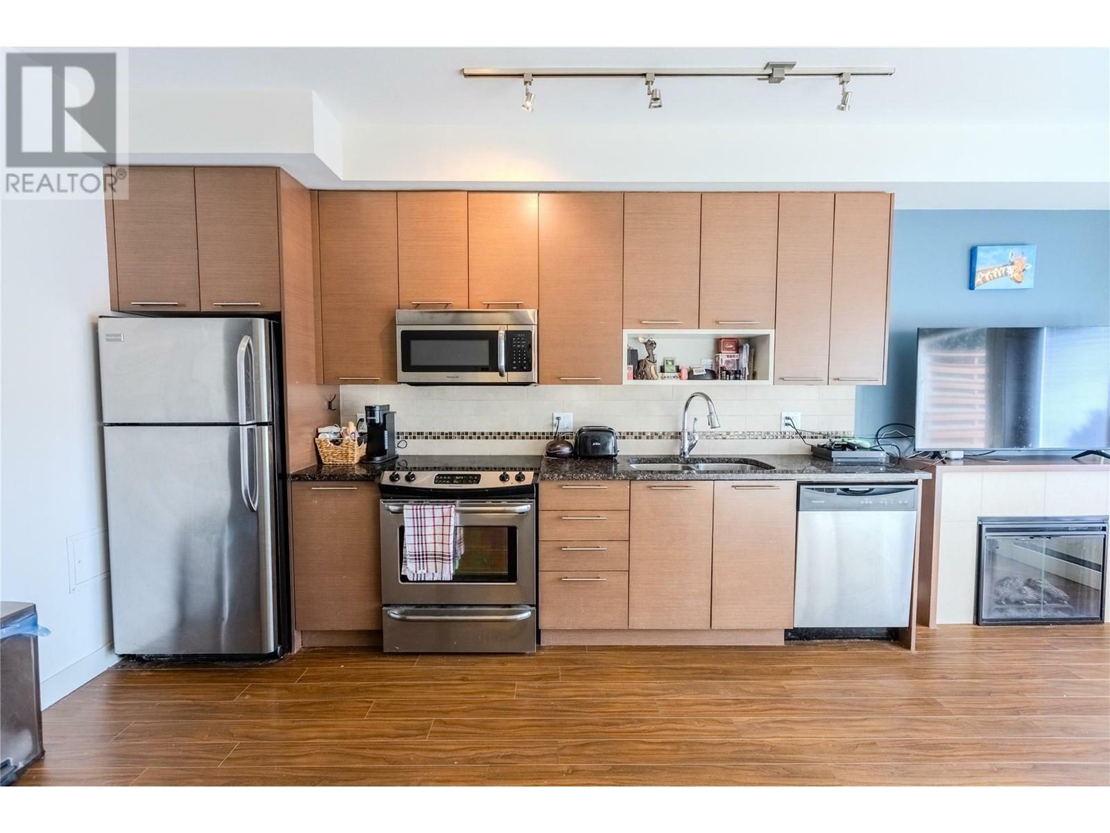 Property Photo: 1040 Talasa Court 3109 BC V2H 1R2