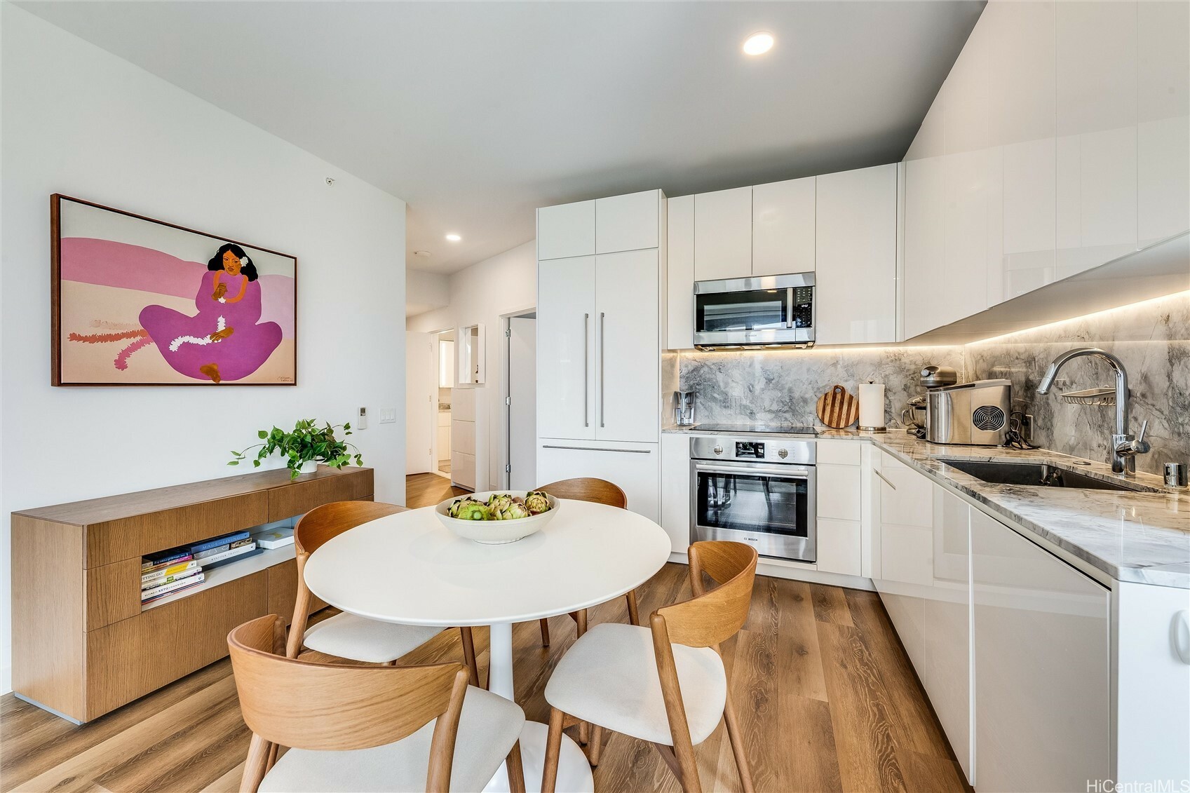 Property Photo: 987 Queen Street 502 HI 96814