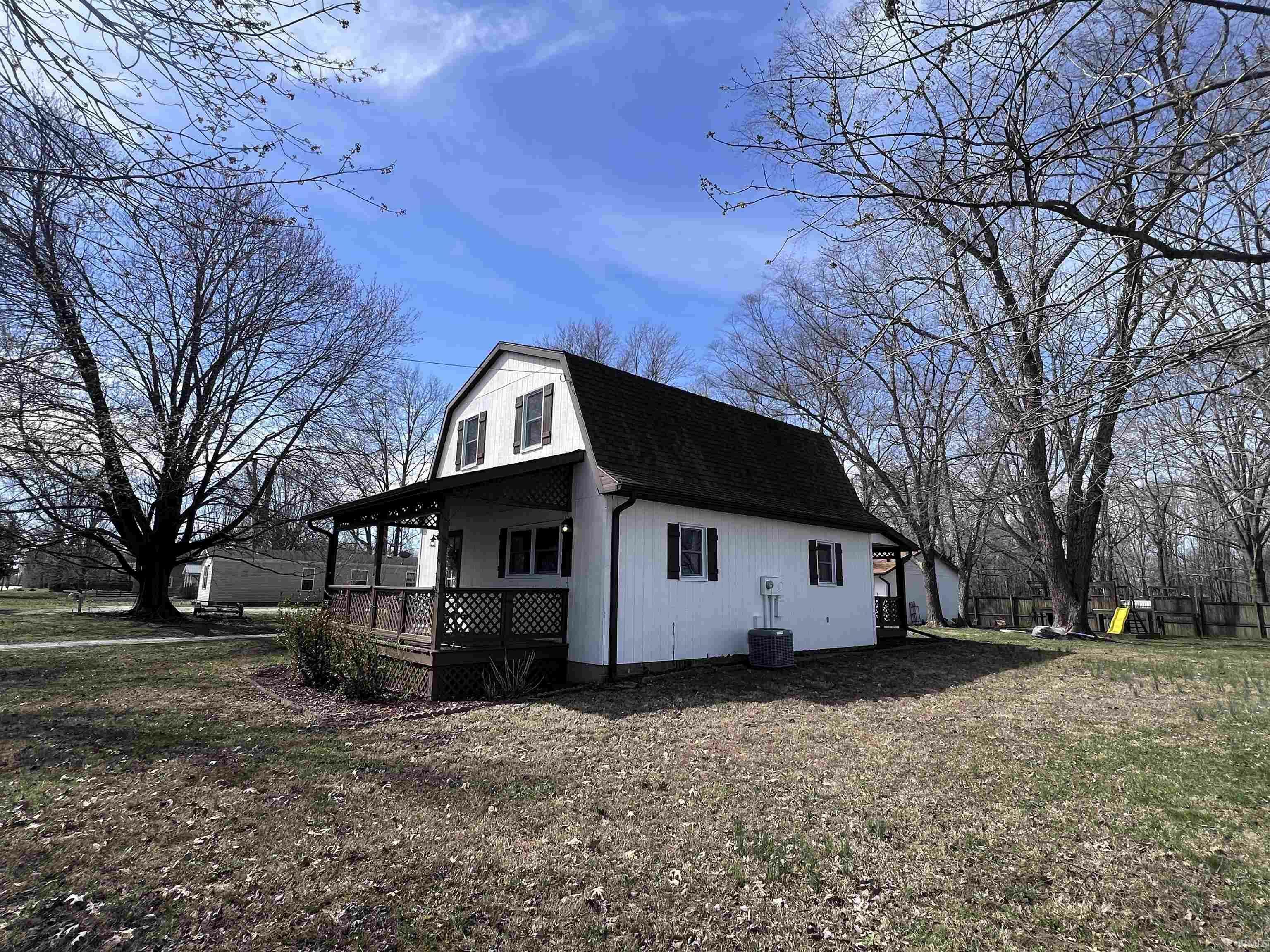 Property Photo: 4961 N Cr 200 E IN 47567