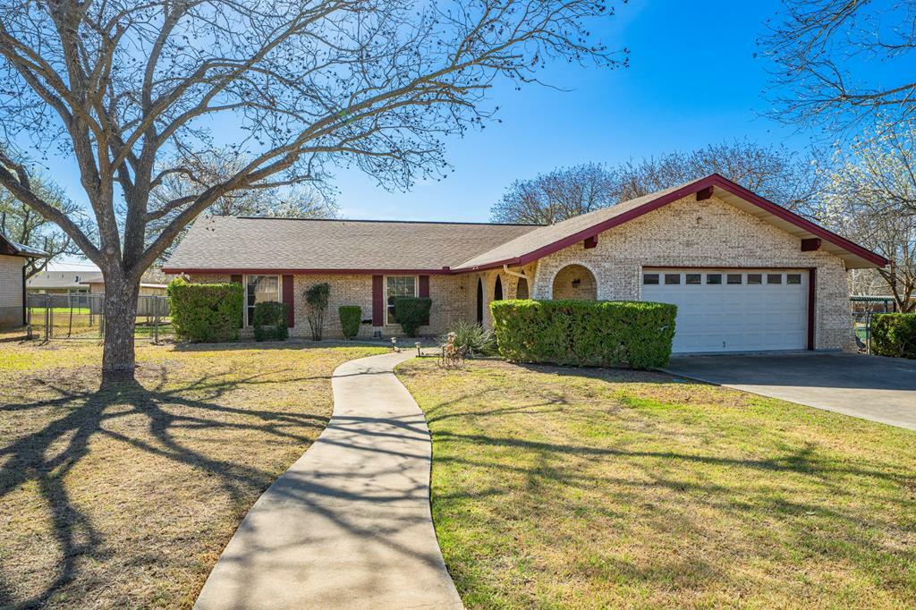103 Spanish Oak Lane  Kerrville TX 78028 photo