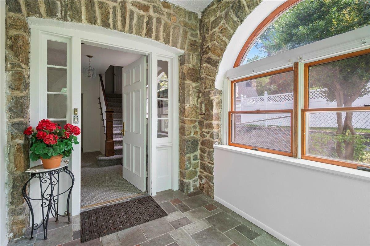 Property Photo: 182 Grant Avenue 2 NY 10604