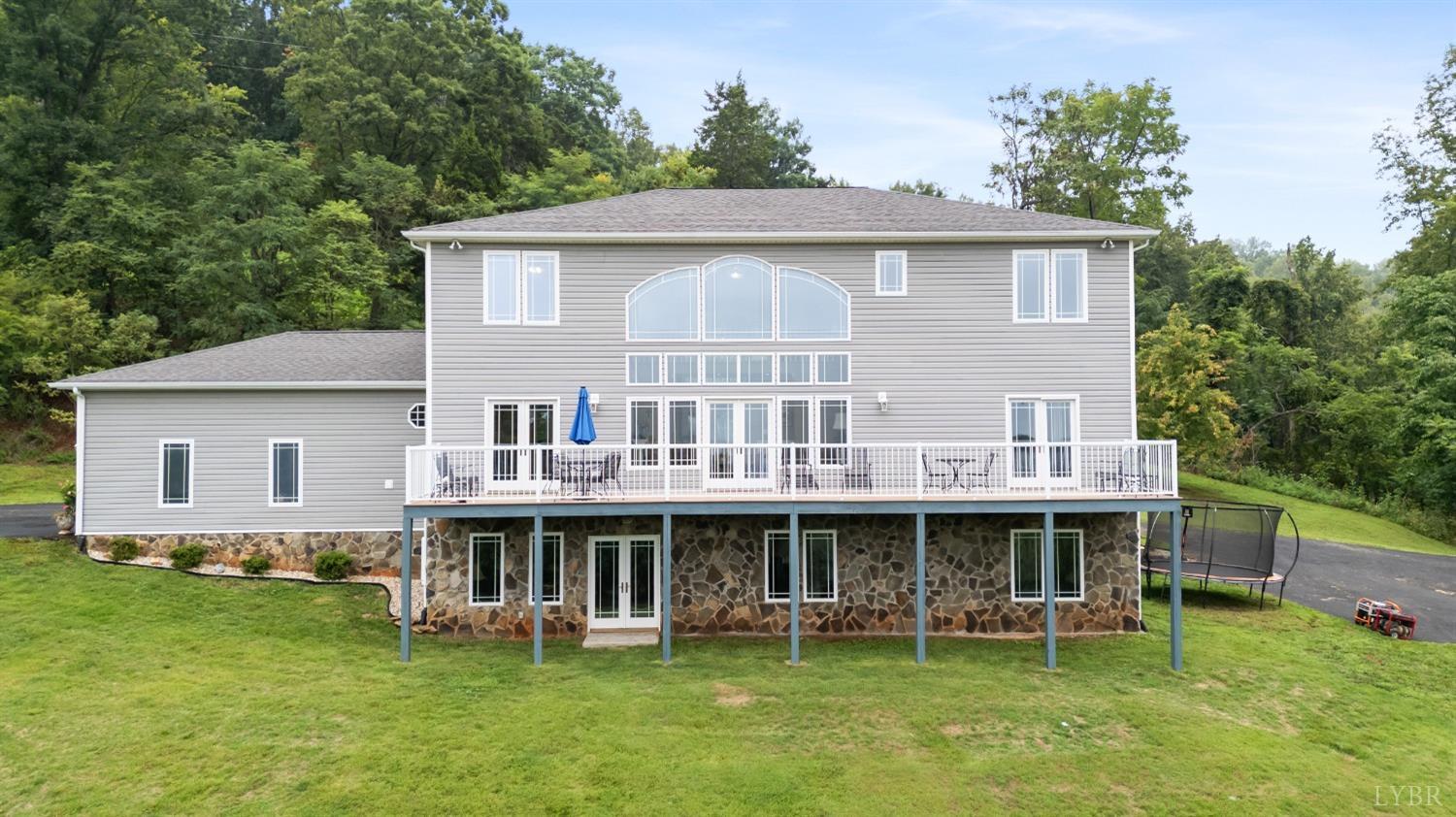Property Photo: 1136 Heavens View Drive VA 24551