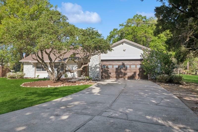 Property Photo: 600 Tuskawilla Point Lane FL 32708