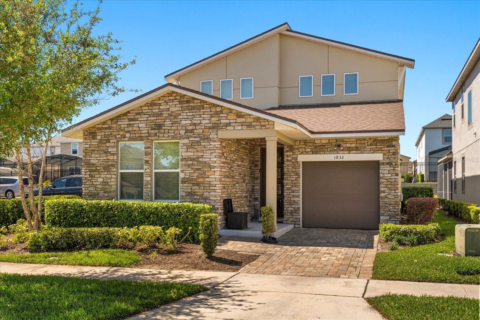 Property Photo:  1832 Sandy Park Trail  FL 34747 