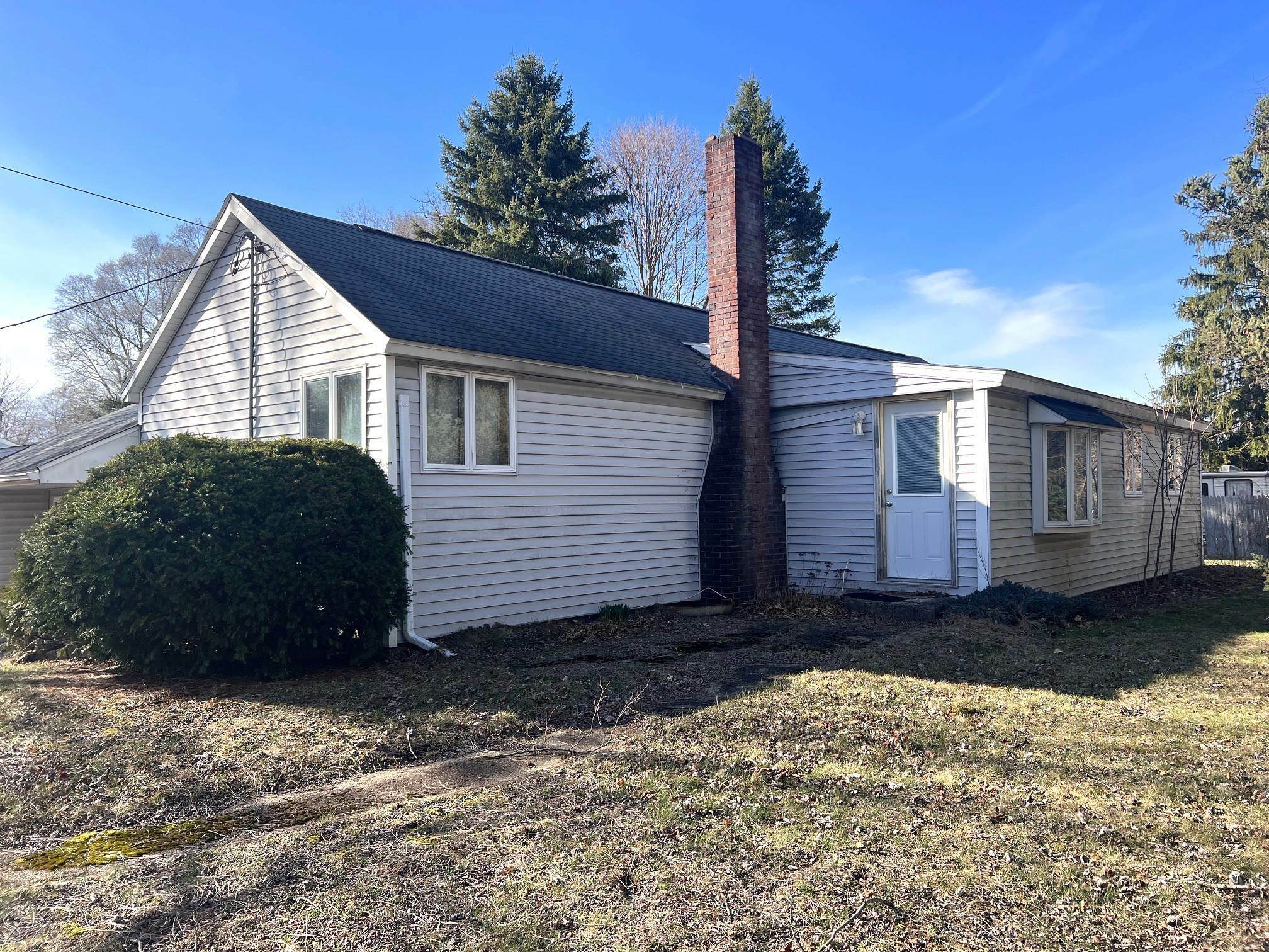 Property Photo: 200 W Rolfe Street MI 48872