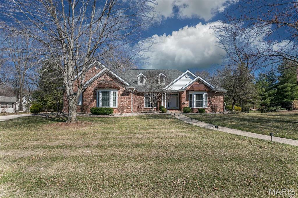 Property Photo: 10 Dunbridge Court IL 62034