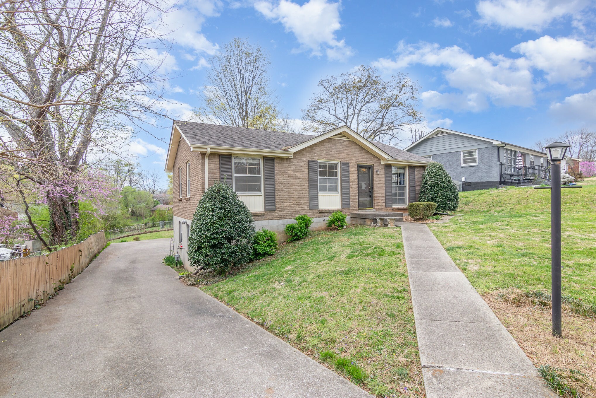 Property Photo: 2006 Post Rd TN 37043