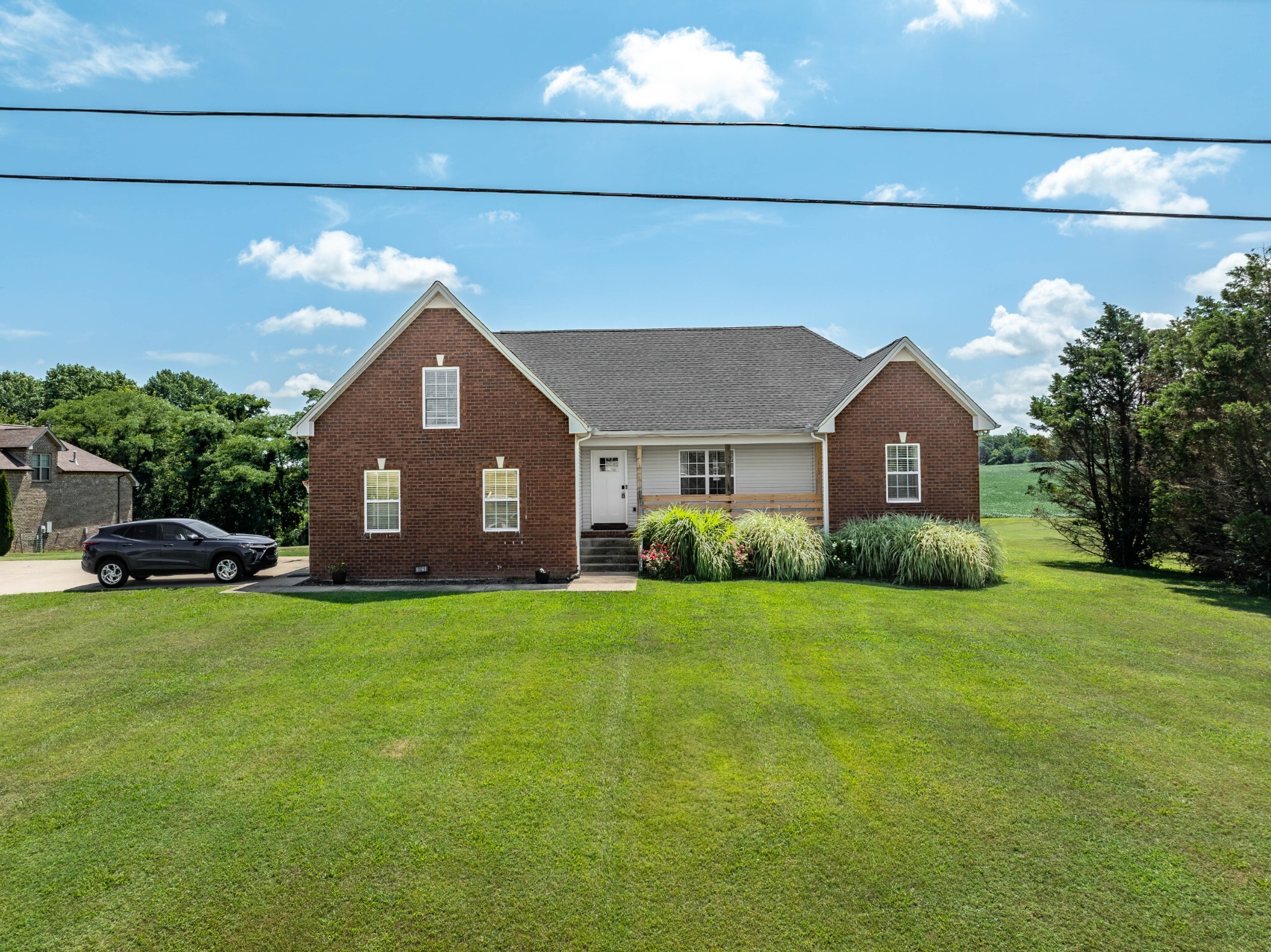 Property Photo: 3029 Meadowview Ct TN 37049