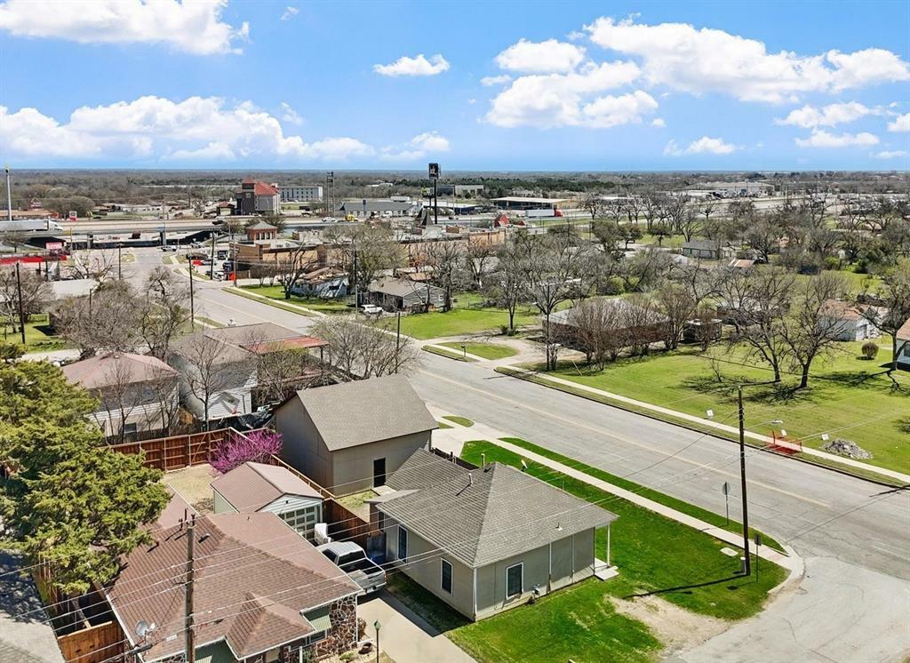 Property Photo: 102 N Pacific Street TX 75141