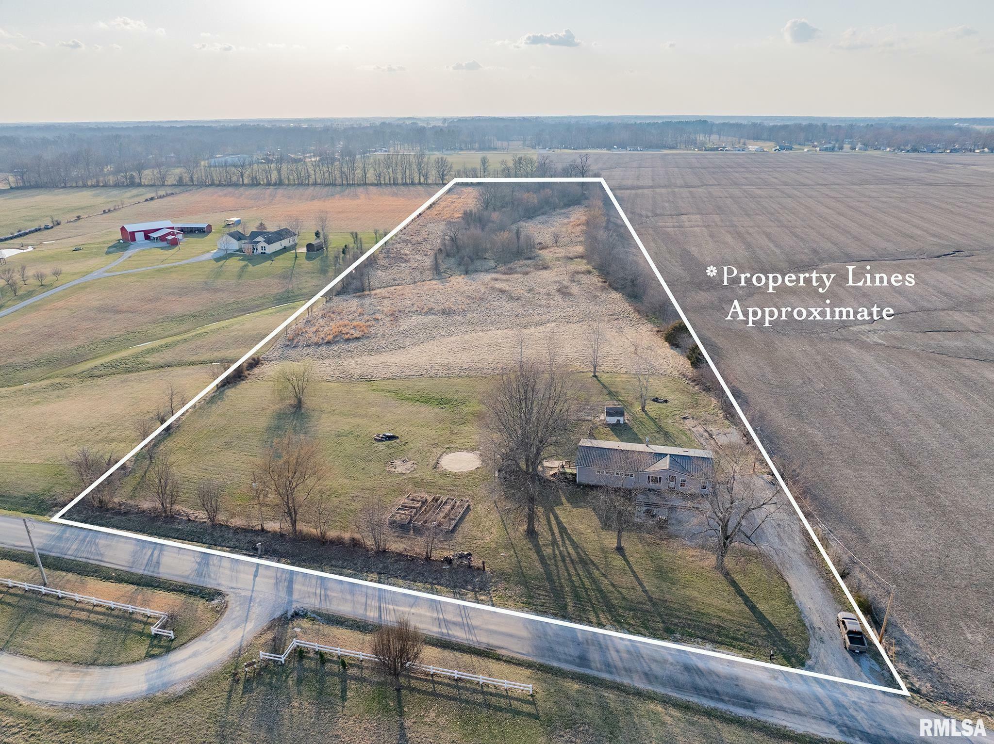 Property Photo: 1987 Charleston Road IL 62881