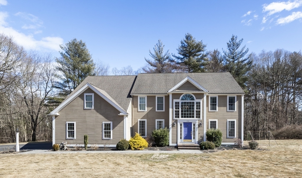 108 Waterford Dr  Hanover MA 02339 photo
