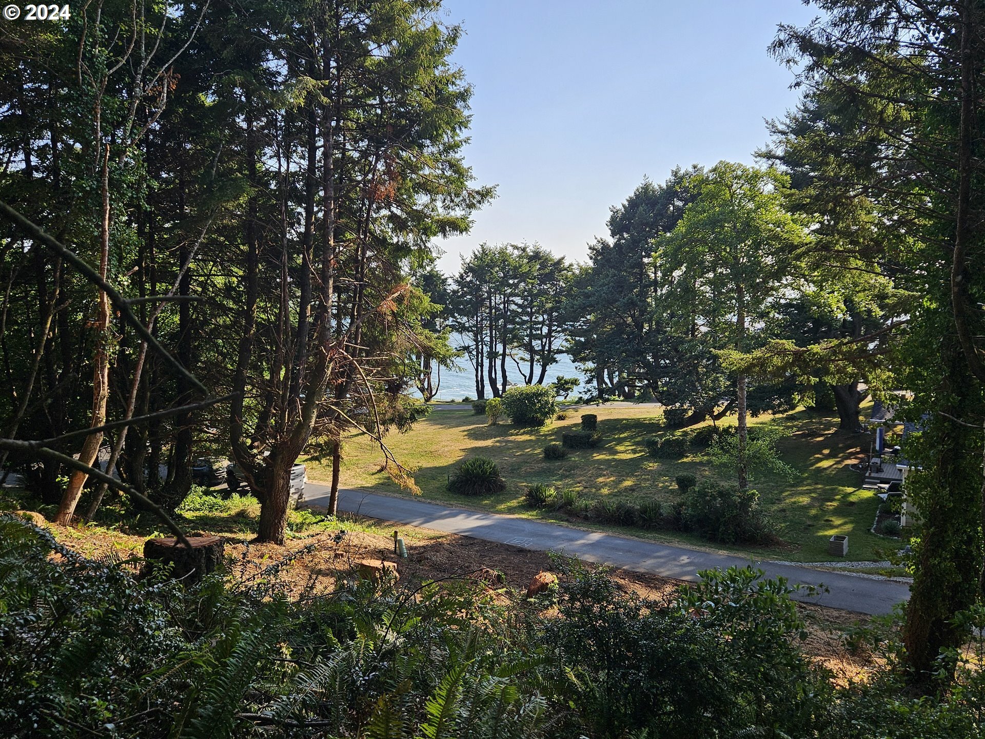 Property Photo: Deer Park Dr OR 97415