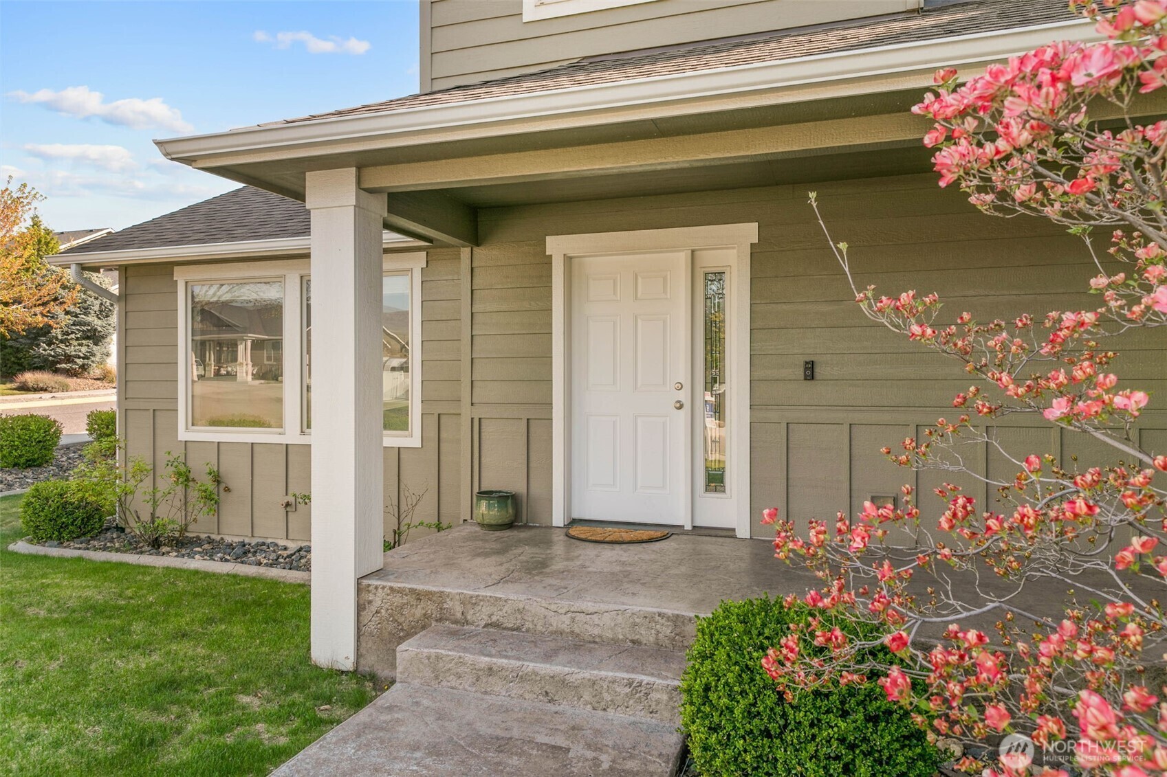 Property Photo:  1434  Copper Loop  WA 98802 
