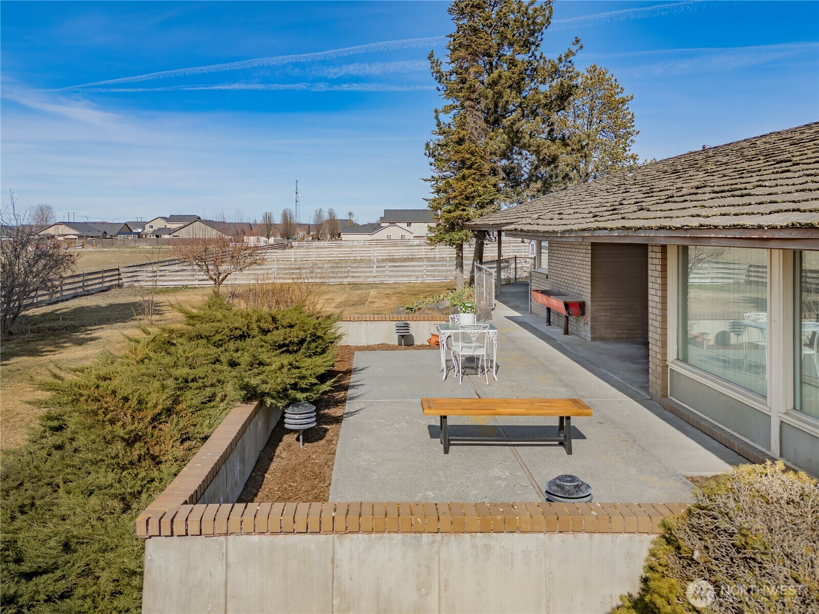 Property Photo: 2400 NE Hamilton Road NE WA 98837